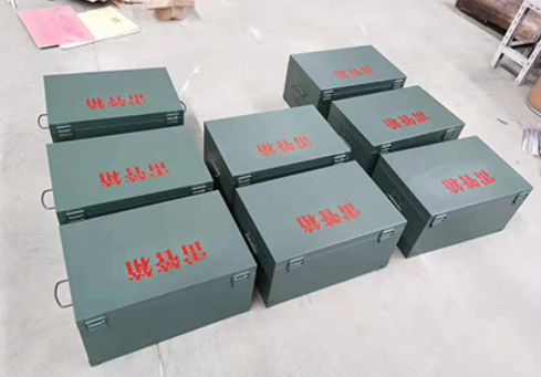 南坤镇炸药箱和雷管箱一般是怎么存放的？